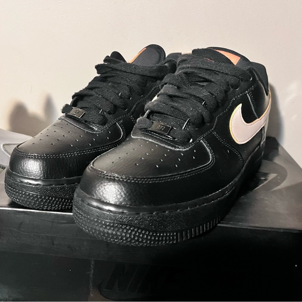 2018 Women's Nike Air Force One Low LE Crimson Tint Black Size 9.5 Used Rare NDS
